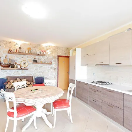 Modern Holiday In With Barbeque * Mandre