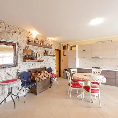 Near Stunning Beaches Mandre