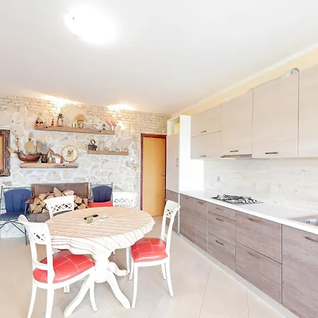 Near Stunning Beaches Mandre