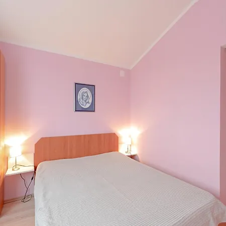 Feriehus Near Stunning Beaches *