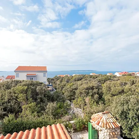 Near Stunning Beaches Mandre