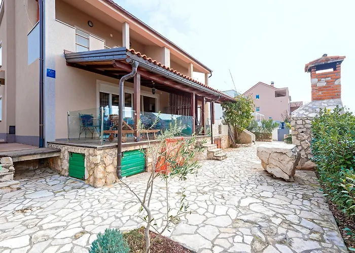 Nyaraló Near Stunning Beaches *